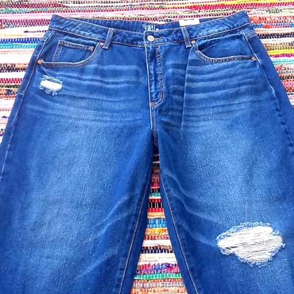 Time and Tru High Rise Distressed Jeans-#1750+ - Picture 5 of 12